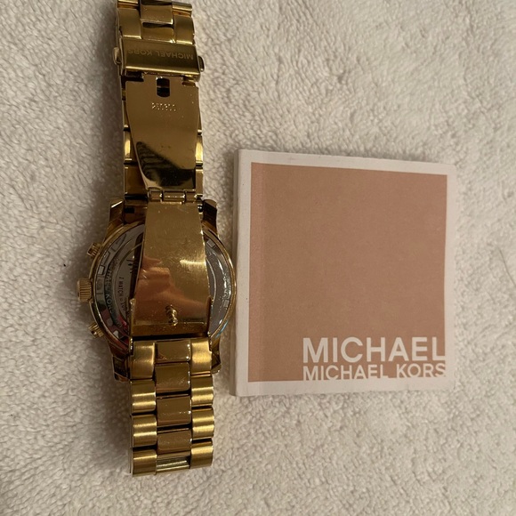 Michael Kors Hunger Stop Gold Watch - Picture 9 of 10